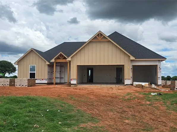1161 Wolf Creek Dr, Blanchard, OK 73010