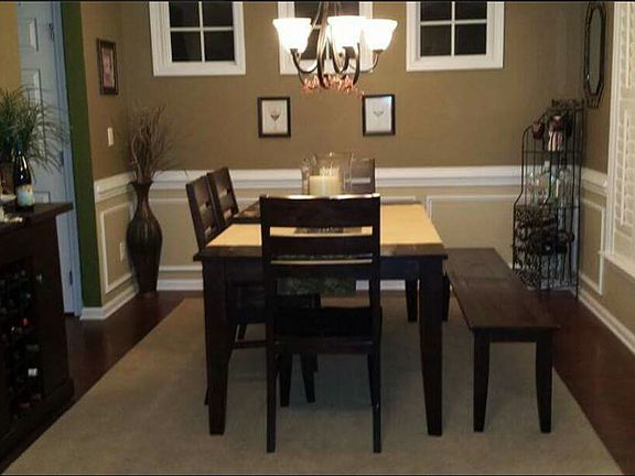 formal dining room 