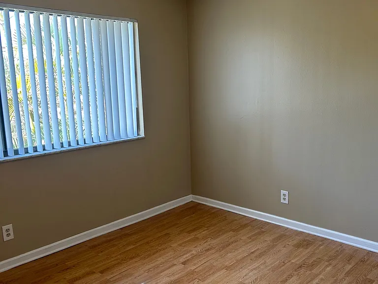 139 Sparrow Dr #3F — Photo 20
