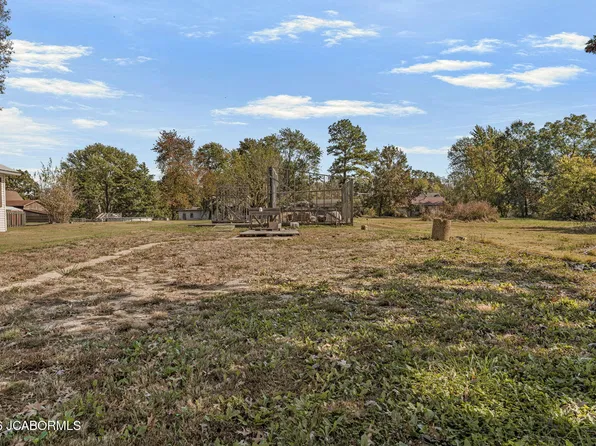 606 N Hughes Ave, Stover, MO 65078