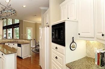 5th image of 1712 Fallbrook Dr