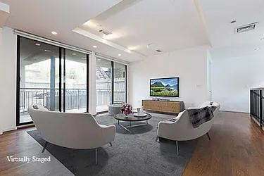 Rented by R New York