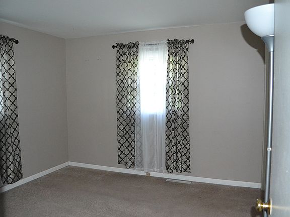 5th image of 36211 N Grandwood Dr