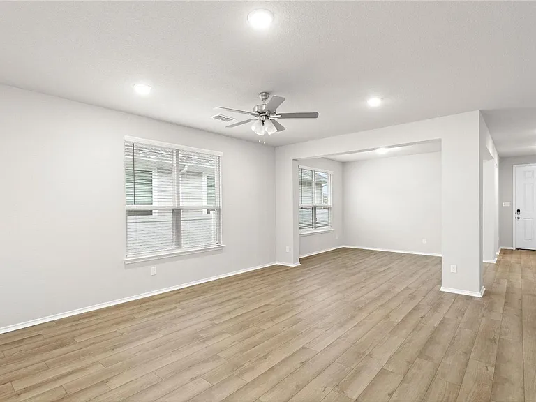 5953 Revere Dr — Photo 11