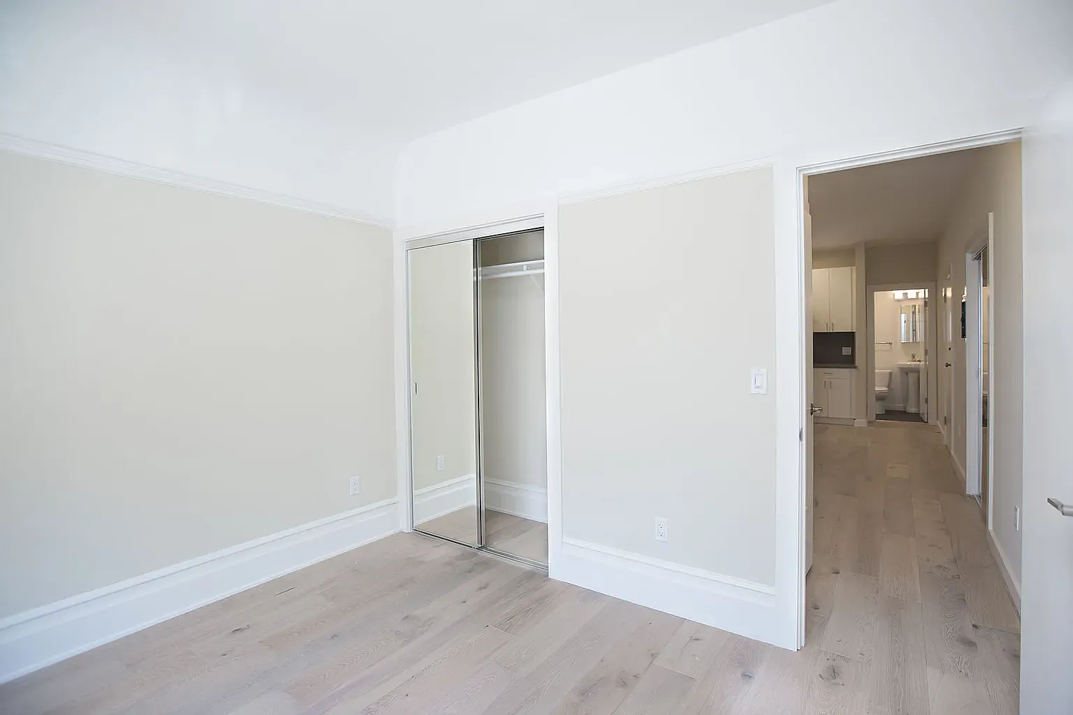 1 bed, $3,995 — Photo 1