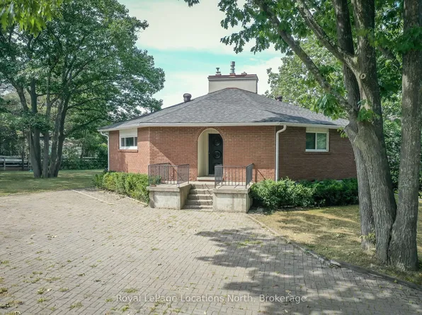 10 Sunset Ct, Wasaga Beach, ON L9Z 2A9