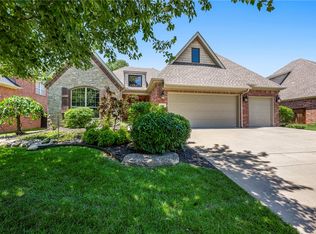 5100 SW Blaire Mont Rd, Bentonville, AR 72713