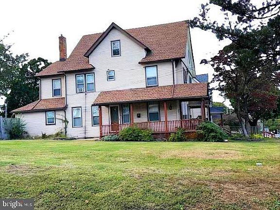 5th image of 555 Velde Ave