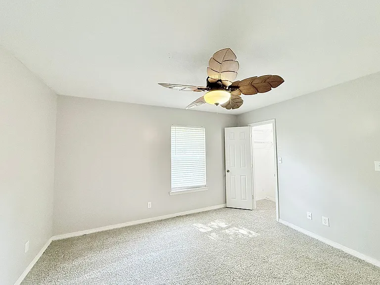 5136 Hamilton Ln — Photo 8