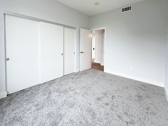 5th image of 101 S Chapel Ave #11265832
