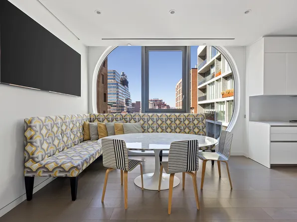 520 West 28th Street image 3 of 13