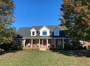 1017 Bluegrass Rd, Versailles, KY 40383