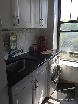 Rented by Highline Residential | media 33