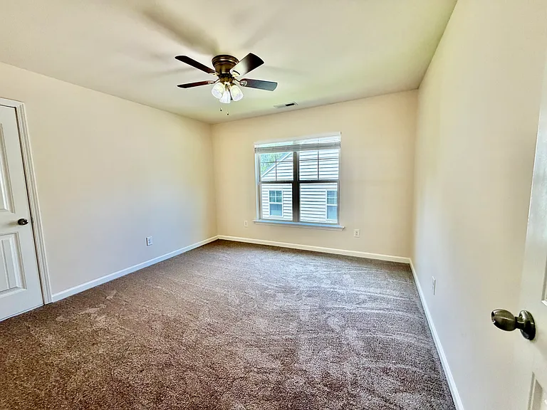 48 Salerno Dr — Photo 21