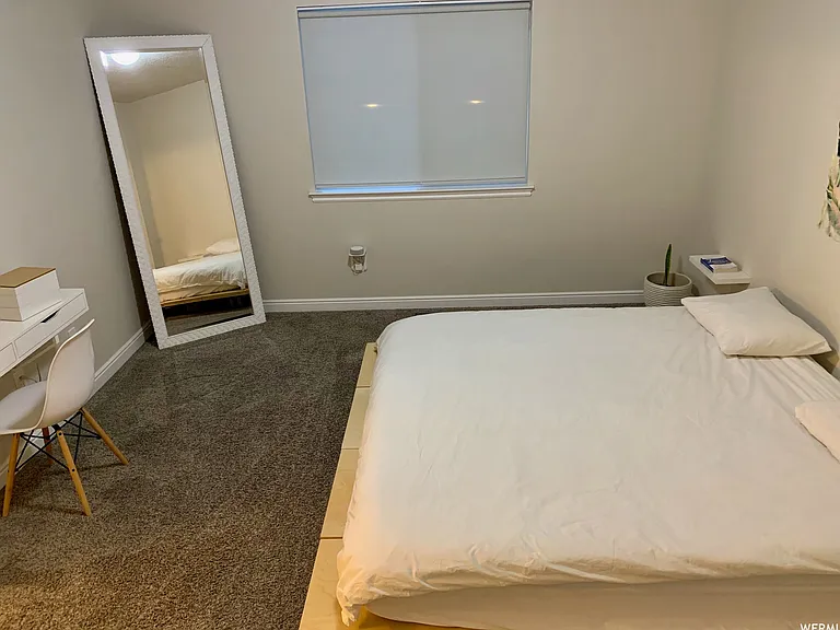 146 N 450 W — Photo 11