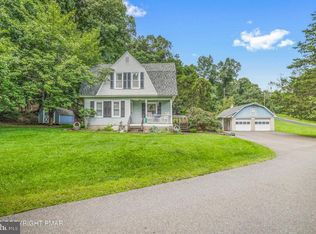 926 Acker Rd, Stroudsburg, PA 18360