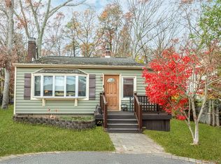 180 Lakeside Trail, Ridge, NY 11961