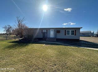 224 Front St, Cummings, ND 58223