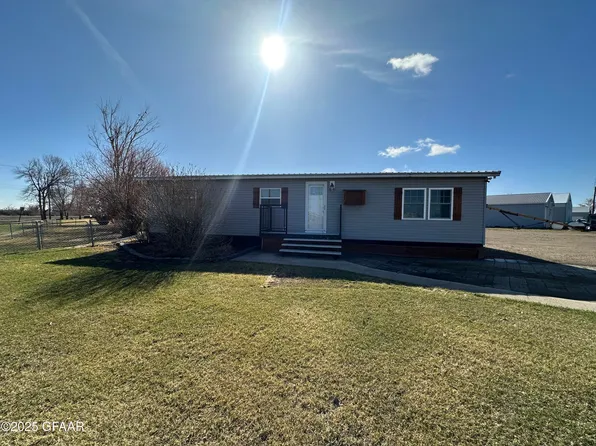 224 Front St, Cummings, ND 58223