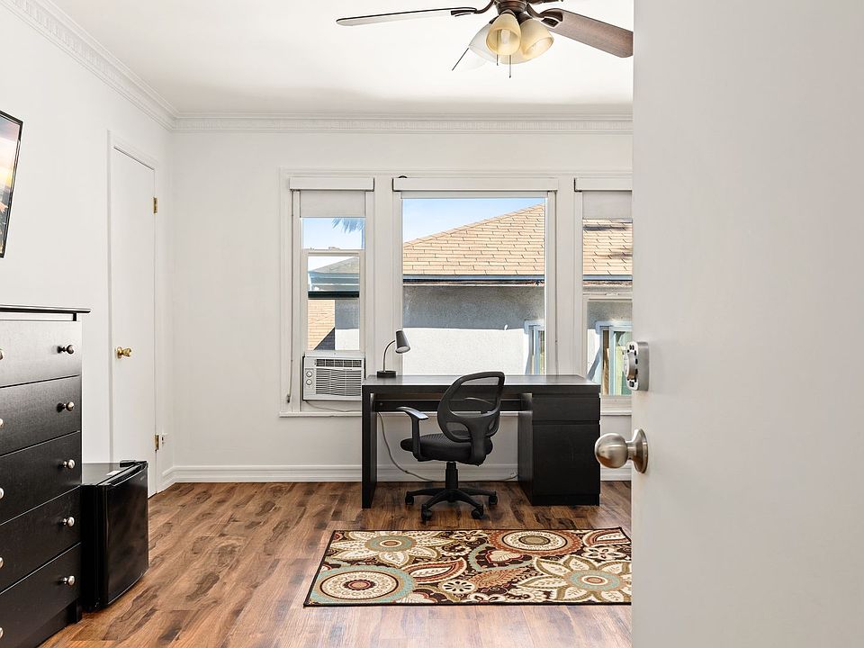 1st image of 515 Landfair Ave Room 13