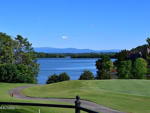 2nd image of 170 Blue Jay Ave