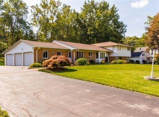 385 Warren Ave, Rochester, NY 14618