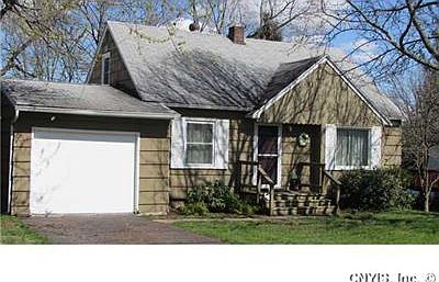 1st image of 302 McClennan Dr