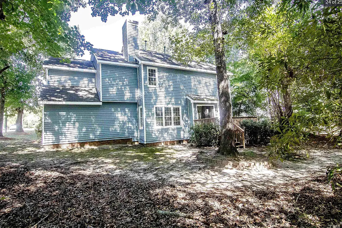 3 bed, 2.5 bath, 1748 sqft, $2,200 — Photo 2