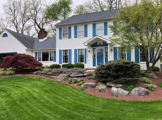 2022 Brook Cir, Macungie, PA 18062