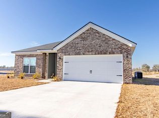 1879 SE Arnold Dr, Allenhurst, GA 31301
