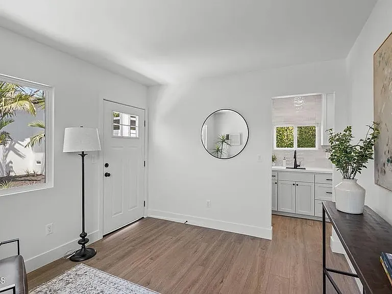 344 Jones St — Photo 4