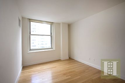 3rd image of 88 Greenwich Street 2003 #2003