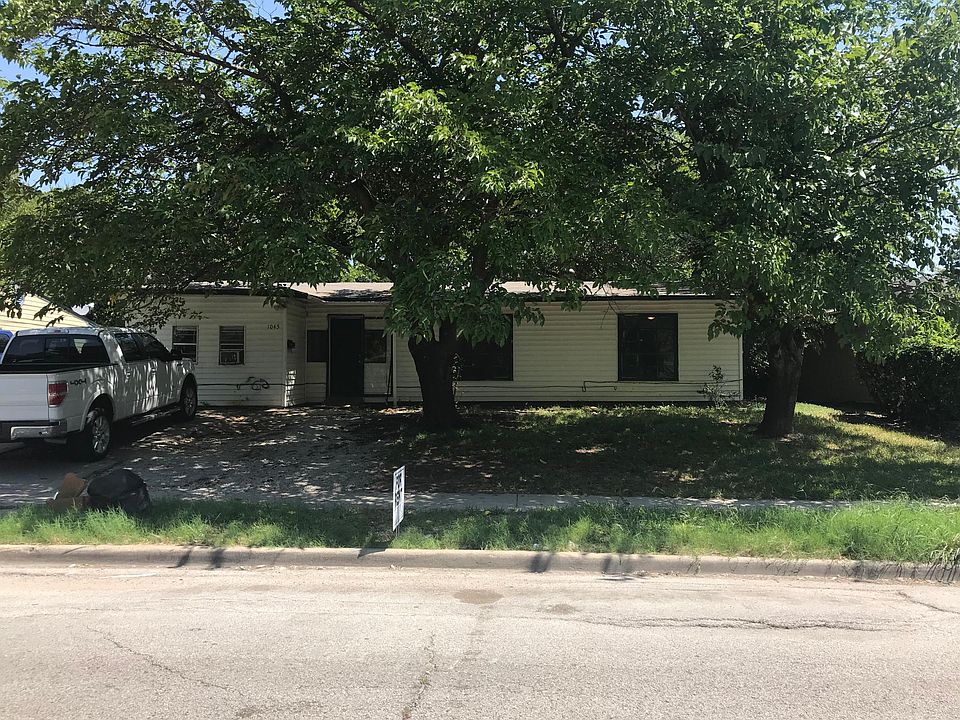 1st image of 1045 Highland Dr