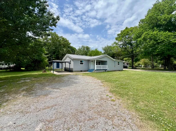 215 Burnett St, Graysville, TN 37338
