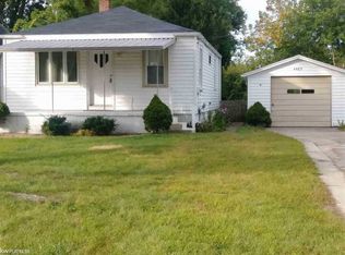 4465 Fairway Dr, Fort Gratiot, MI 48059