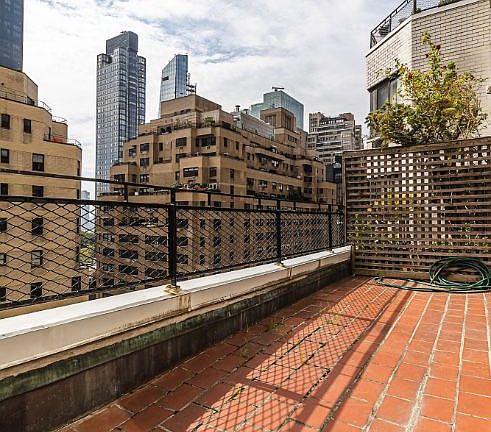 3rd image of 249 E 48th St APT 16D