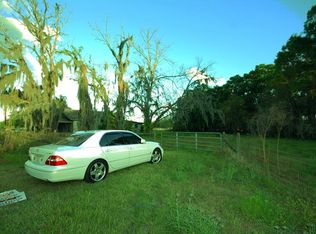 2801 Medulla Rd, Plant City, FL 33566