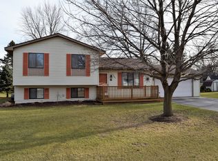 4397 Richalva Ct, Waterford, MI 48329