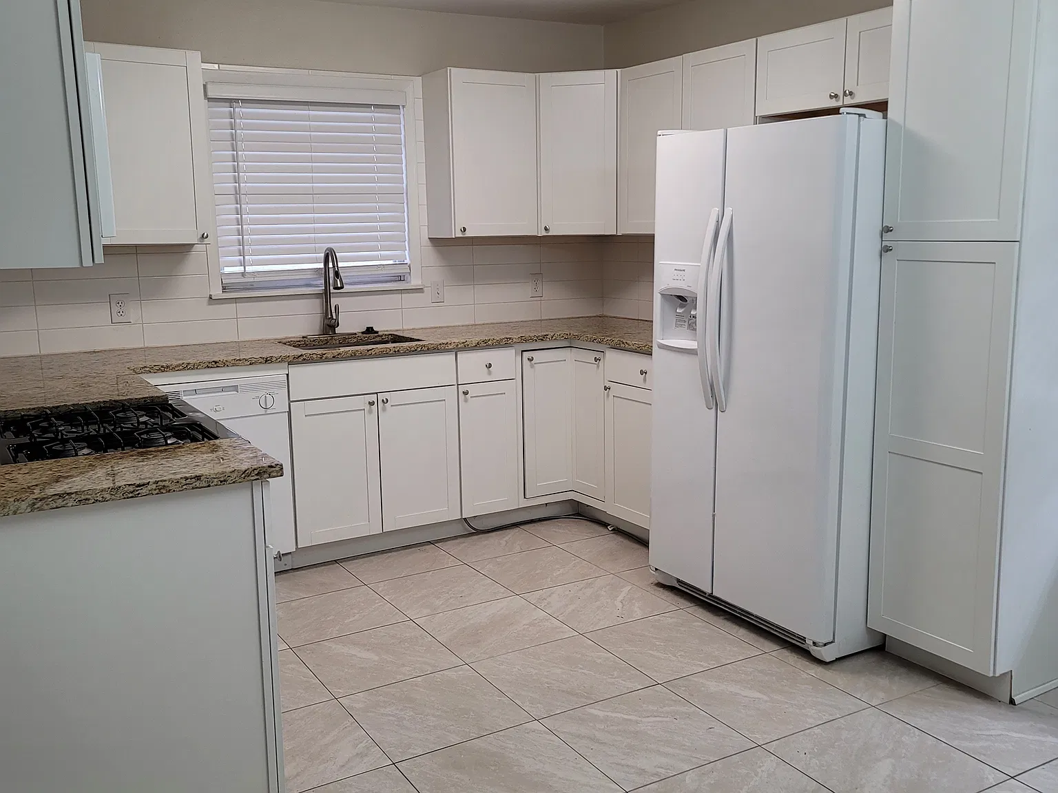 3 bed, 1400 sqft, $1,795 — Photo 2
