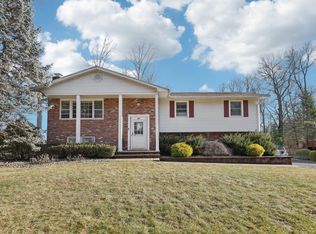 87 Joan Dr, New City, NY 10956