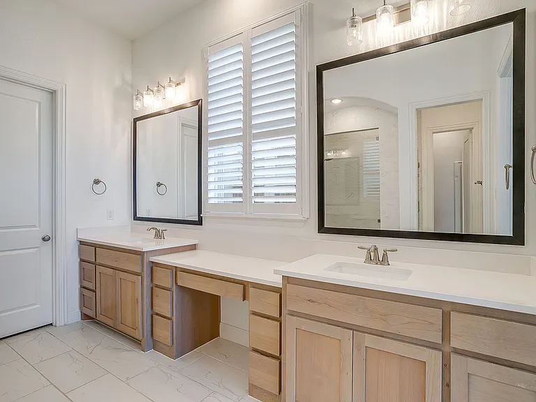 14328 Capridge Rd — Photo 11