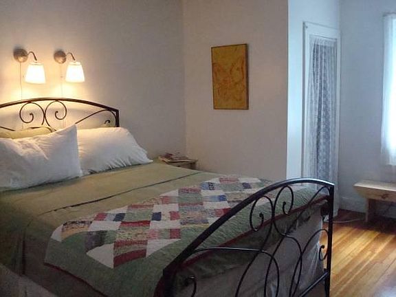 4th image of 58 Beekman St APT 4