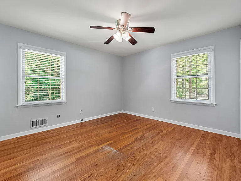 2895 Shelly Dr SW — Photo 15