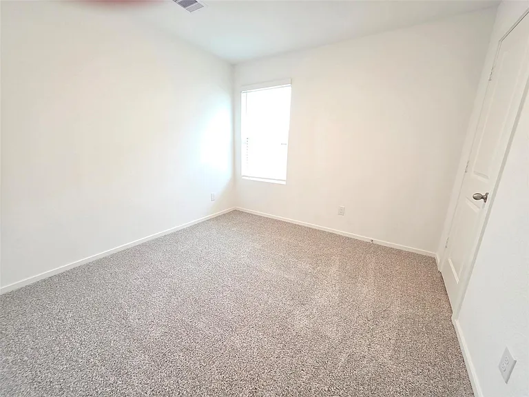 40821 Hawthorne Glades St — Photo 14
