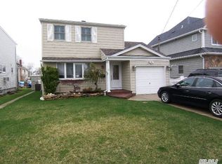 111 Beach Rd, Massapequa, NY 11758