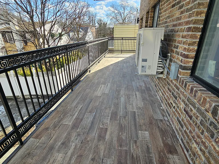 2725 E 21st St #2 — Photo 9