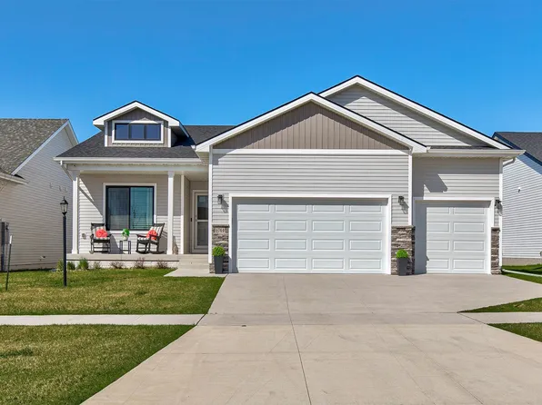 6744 NE 12th Ct, Des Moines, IA 50313