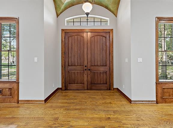 3rd image of 2960 Burney Ln