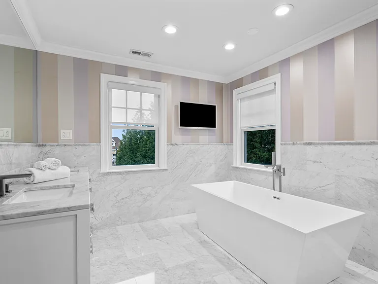16 Hilltop Dr — Photo 18