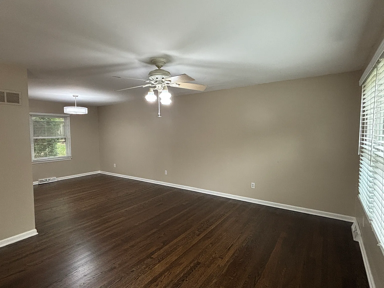 10206 W 89th Terrace — Photo 4